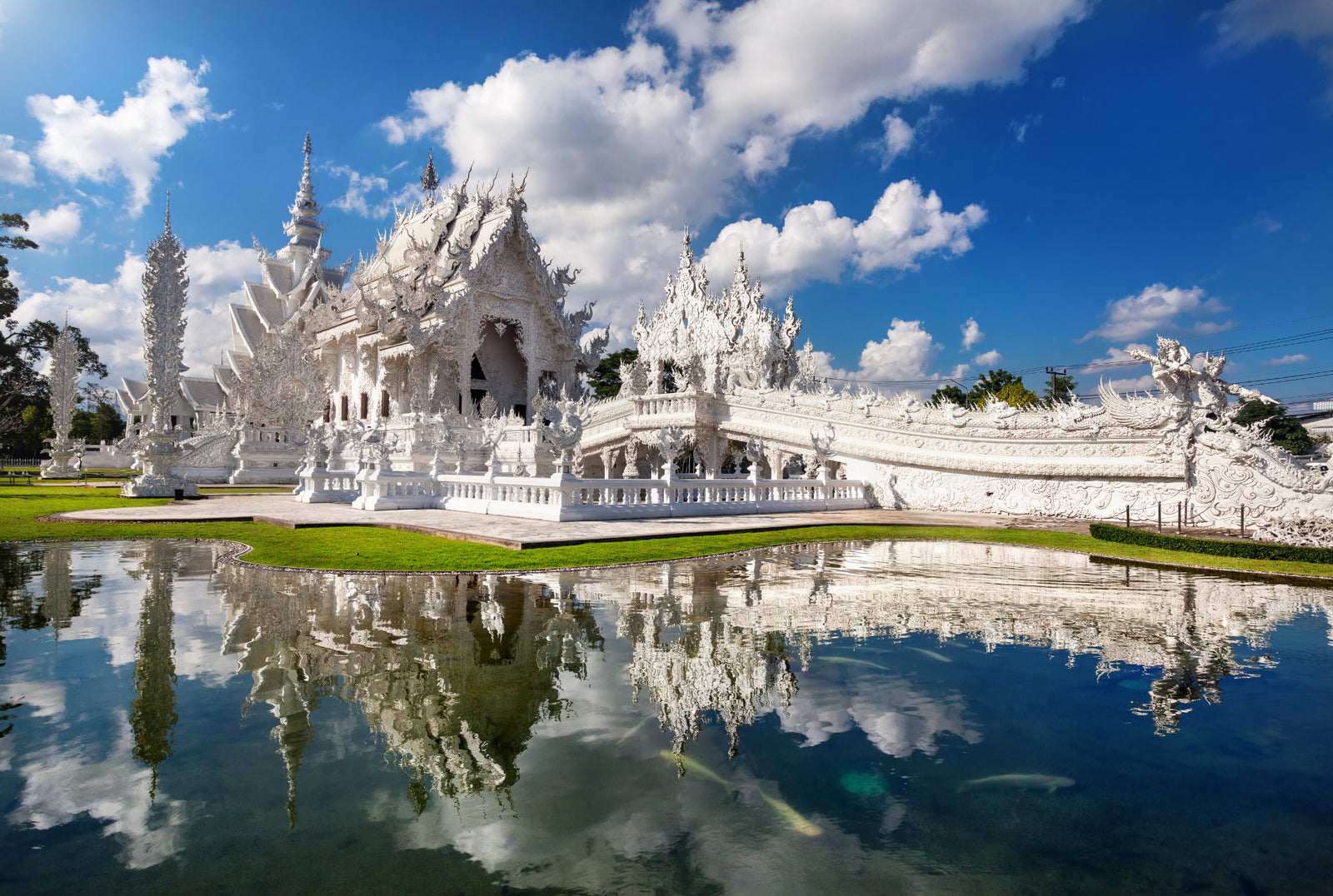 From Chiang Mai: Chiang Rai Temples & Hot Springs Trip