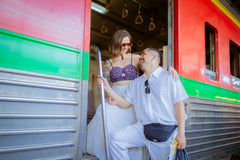 Bangkok:Floating Market & Maeklong Train Market Premium Tour