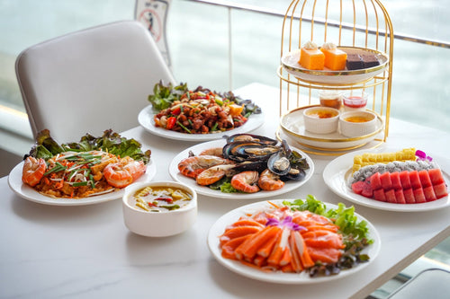 Bangkok: Noah Sunset Cruise & Buffet on Chao Phraya