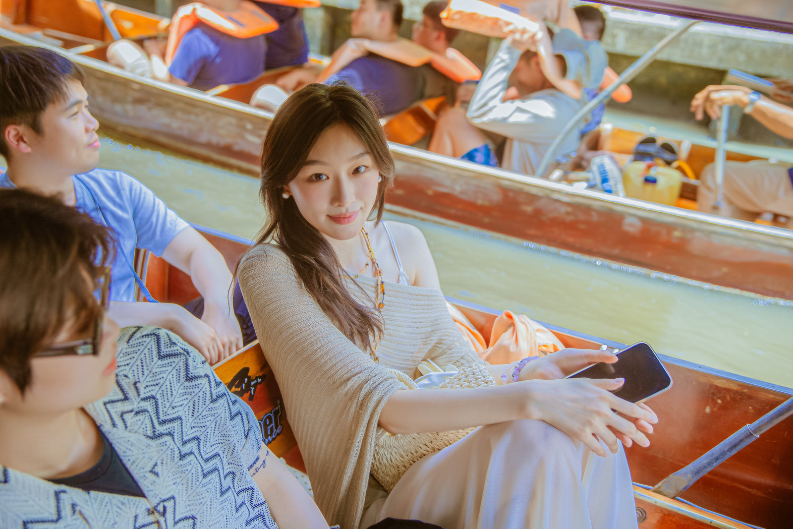 Bangkok:Floating Market & Maeklong Train Market Premium Tour