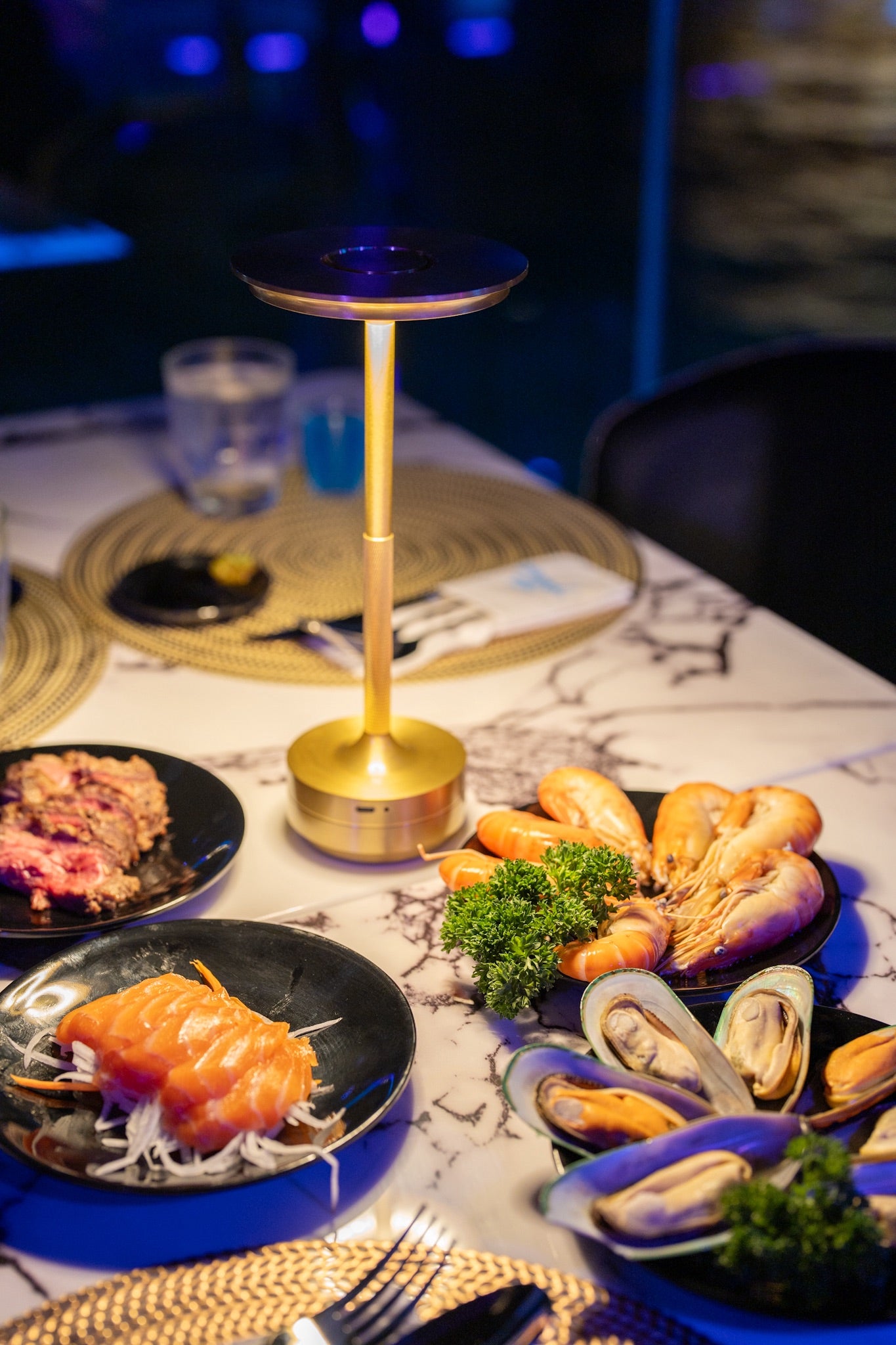 Bangkok: Super Galaxy Chao Phraya Dinner Cruise