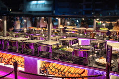 Bangkok: Super Galaxy Chao Phraya Dinner Cruise