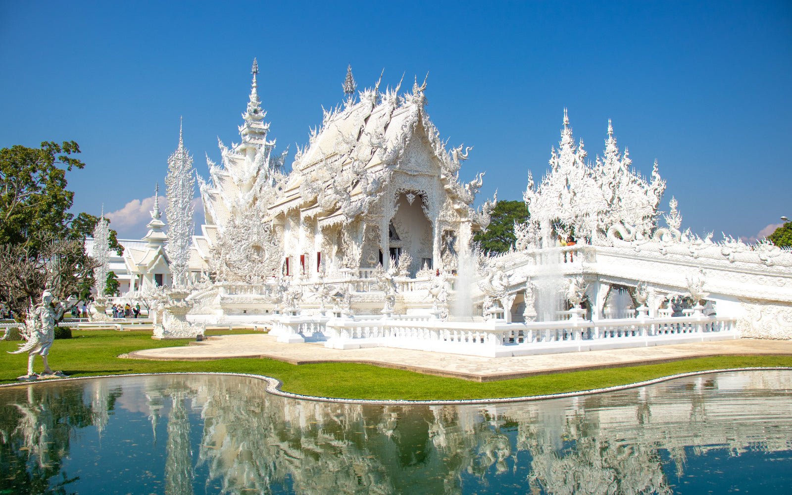 Chiang Rai temple and landscape